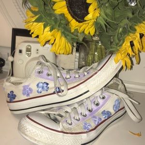 sunflower painted converse